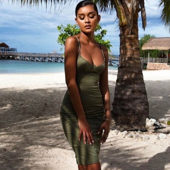 NWT House of CB Mallory Khaki Dress Size Small - Picture 2 of 5